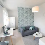 Master With Air Condition And Separated Rooftop Terrace Daire Budapeşte