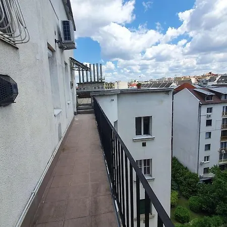 Master With Air Condition And Separated Rooftop Terrace *