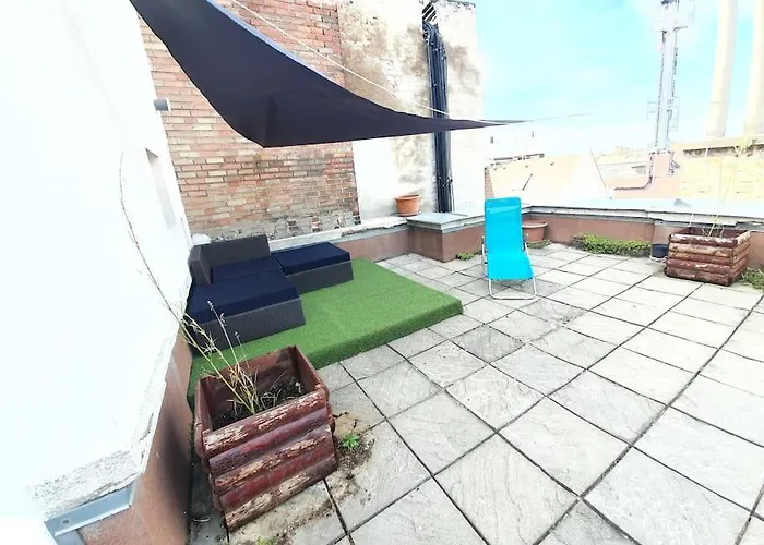 Master With Air Condition And Separated Rooftop Terrace דירה בודפשט